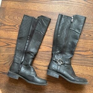 Guess boots